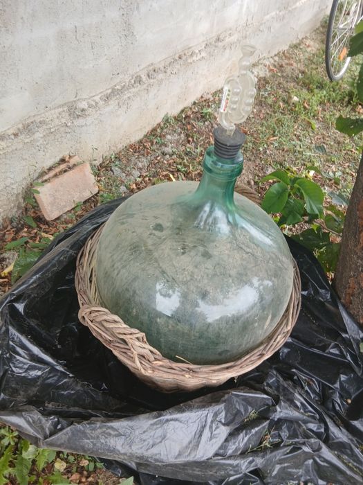Damigeana 50litri cu coș