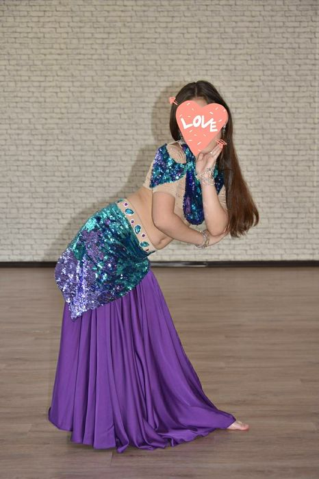 Продаются костюмы для танцев