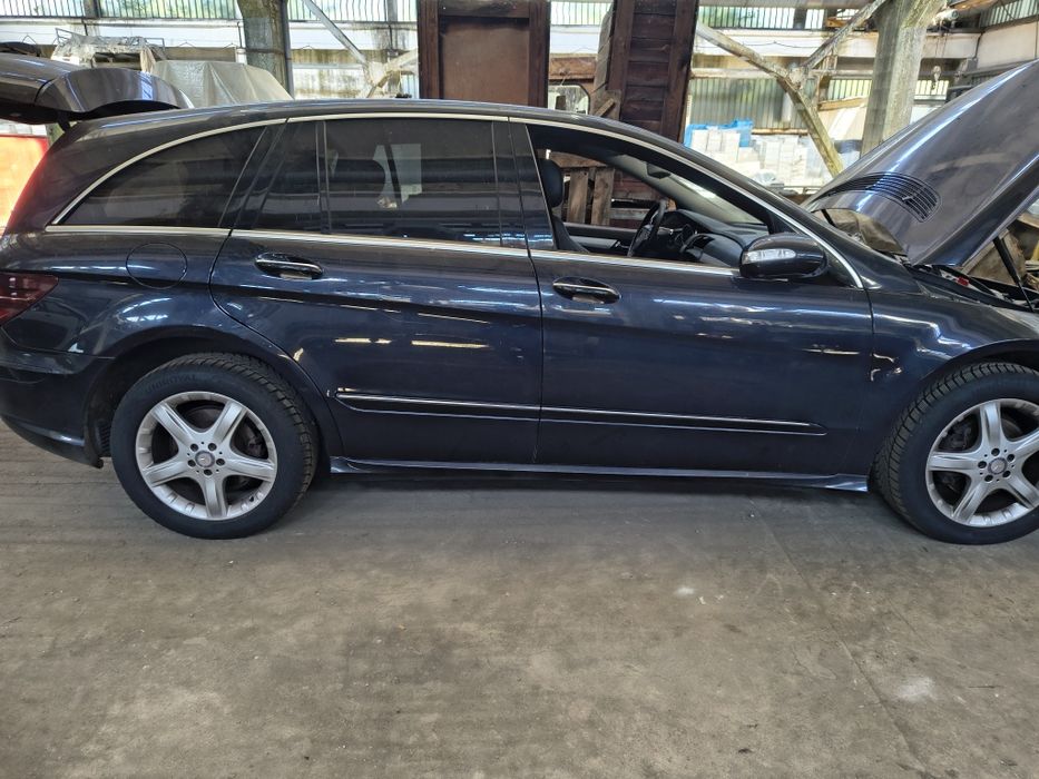 Продавам Мерцедес R класа на части