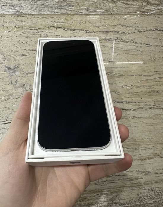 Продам 17 про 256