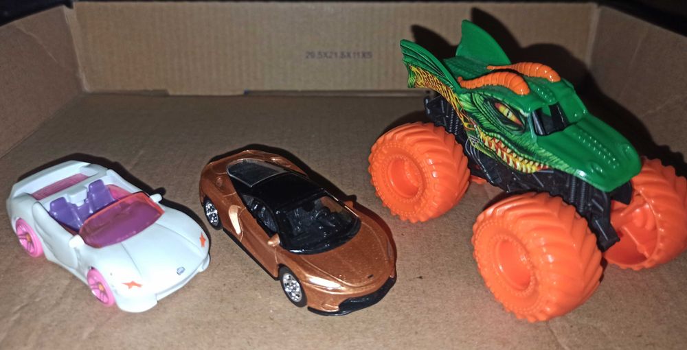Машинки Hot wheels, Welly, Monster Jam