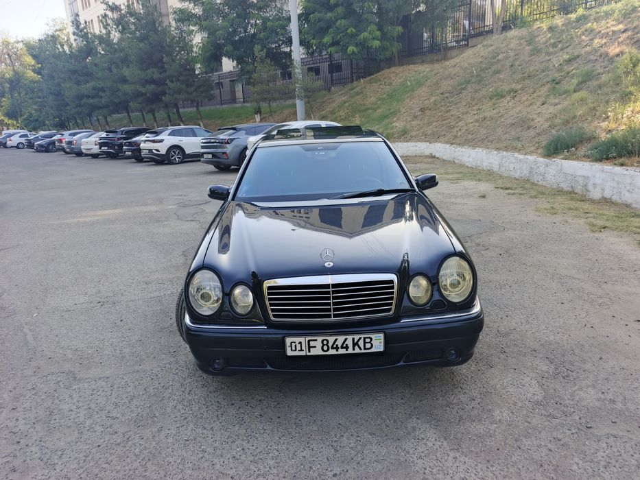 Mercedes Benz w 210