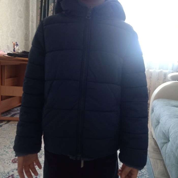 Куртка на мальчика 3-4 г , 2000