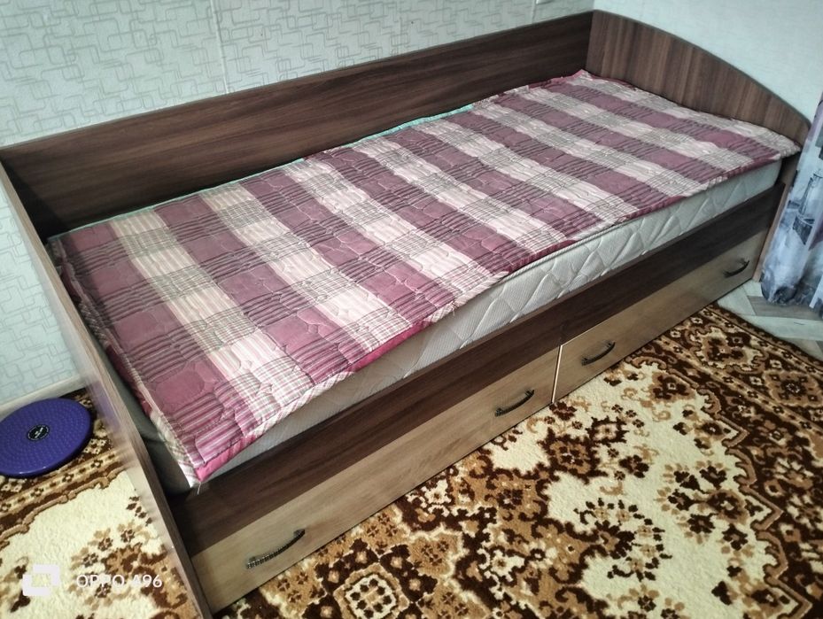 Кровать подростковая