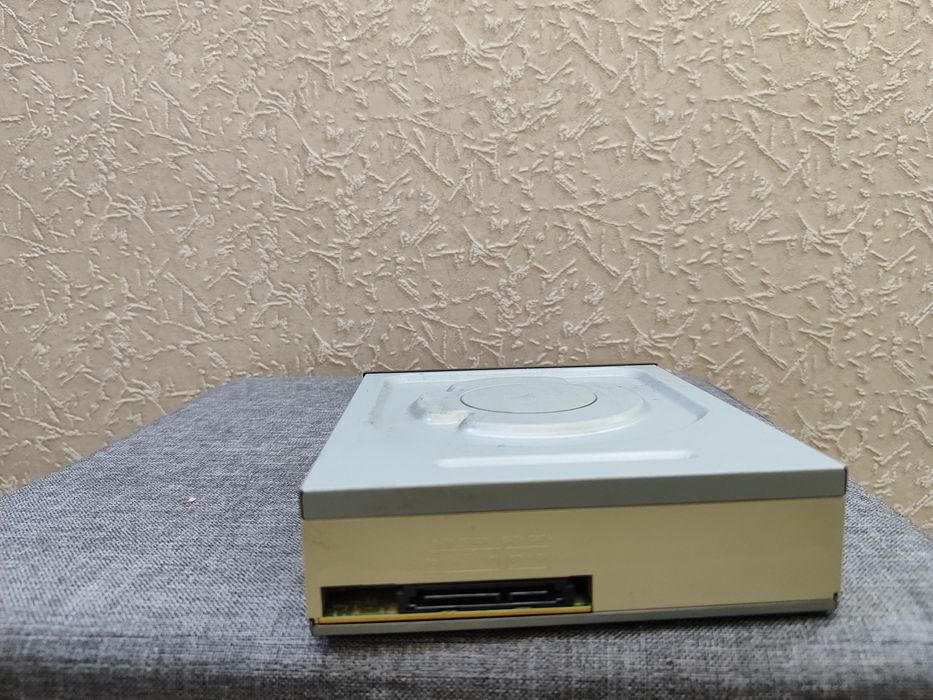 Продам дисковод для пк