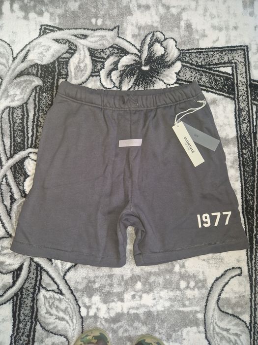 Pantaloni scurti essentials