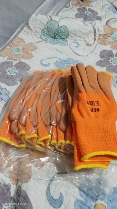 Продам перчатки рабочие толстые