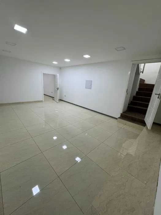 Продаётся коммерческое  помещение 144м2 в Яаккасарайском районе