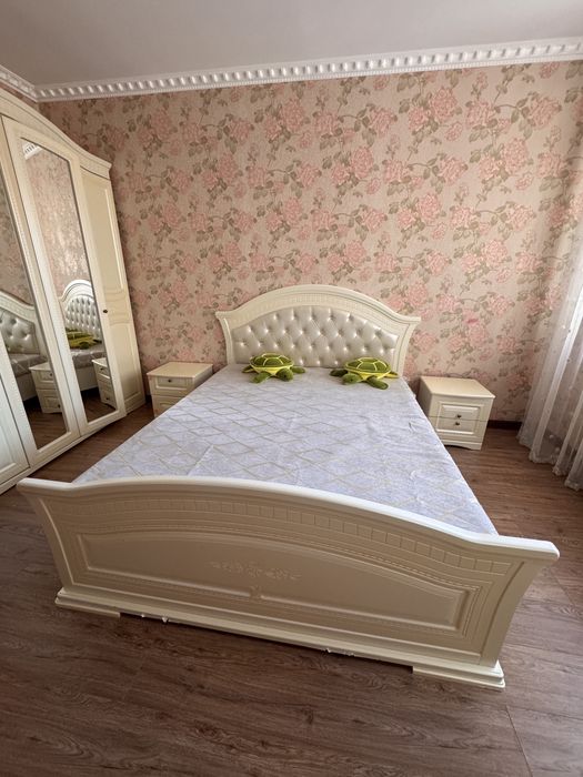 Полный спальный гарнитура