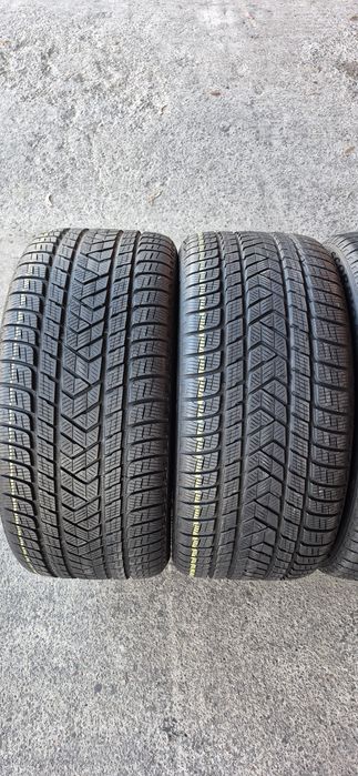 4 anvelope iarna Pirelli,fata 265/40/21,spate 295/35/21.Pret/bucata