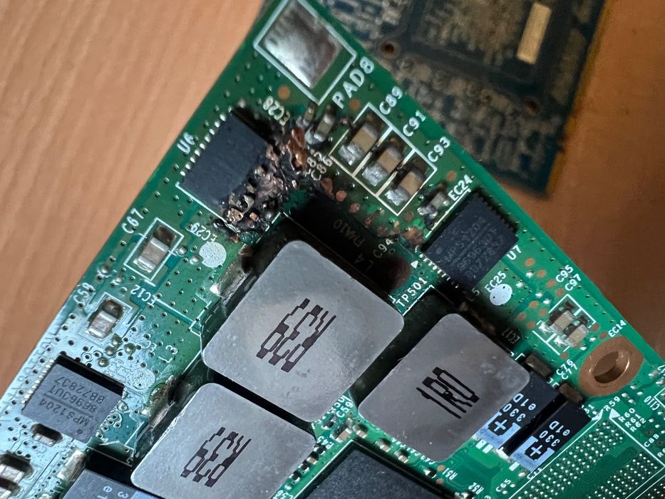 2 placi video nvidia laptop defect