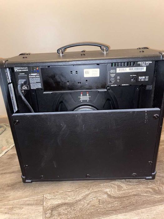 Усилвател Line6/ Crate/ Marshall, кубе за китара с вграден процесор ефекти
