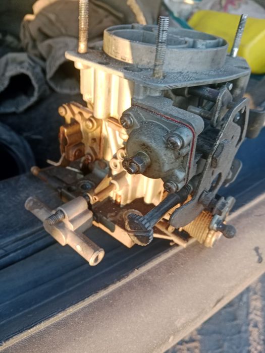 Карбюратор 21083