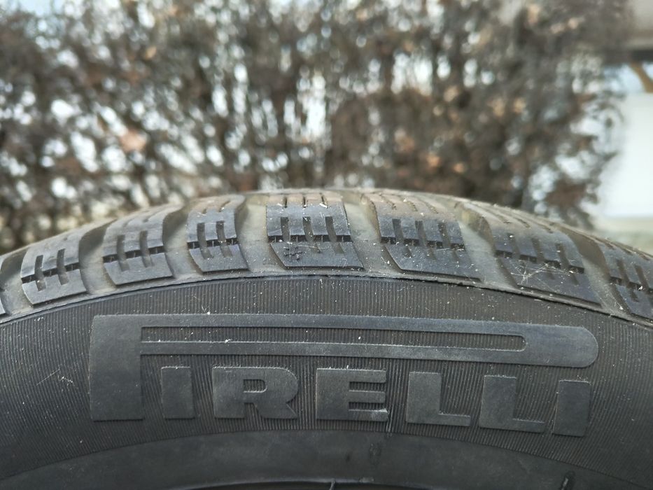 Cauciucuri iarna Pirelli