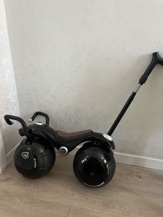 Беговел guai черный