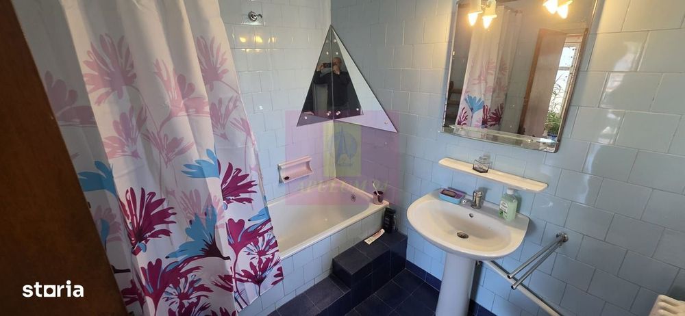 Casa de vanzare cu 6 camere in Busteni