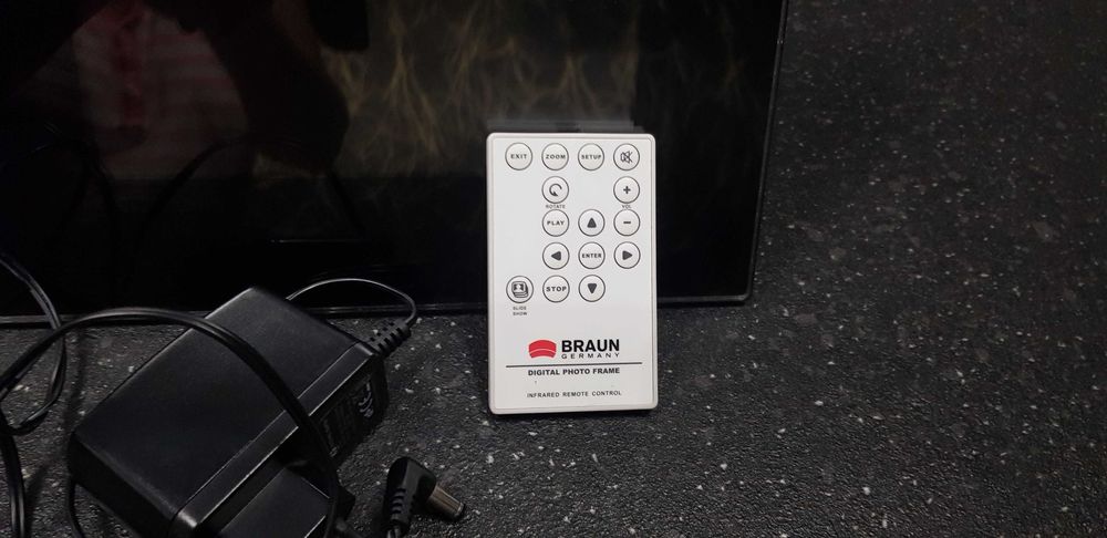 Продавам фото фрейм на марката Braun