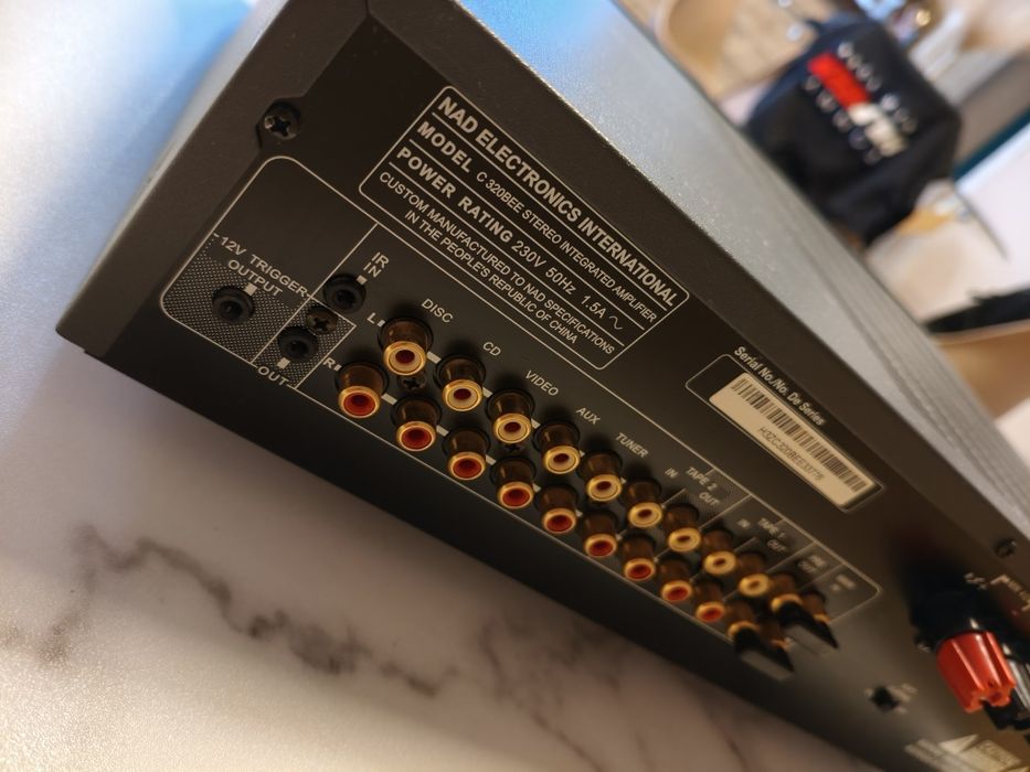 Страхотен усилвател NAD C320BEE