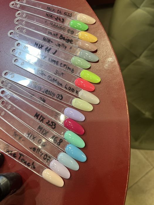 Гел лакове ползвани малко