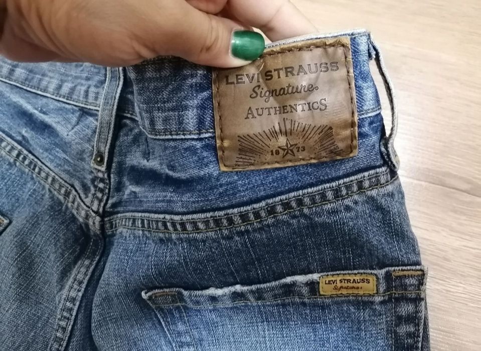 Фирменные джинсы Levis Strauss
