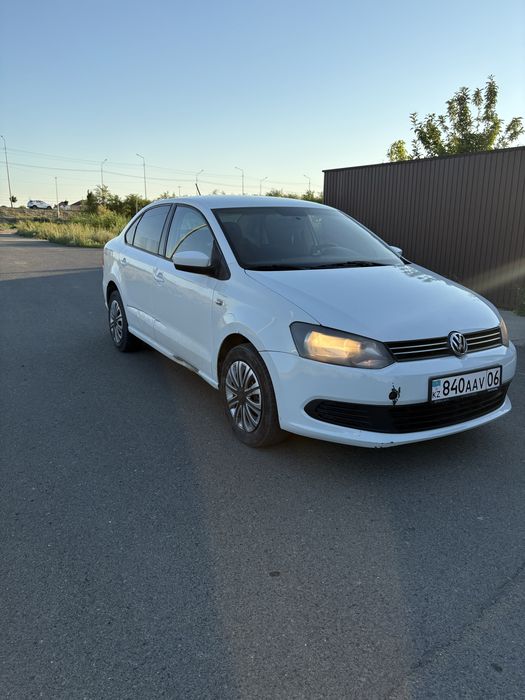 VW Поло автомат