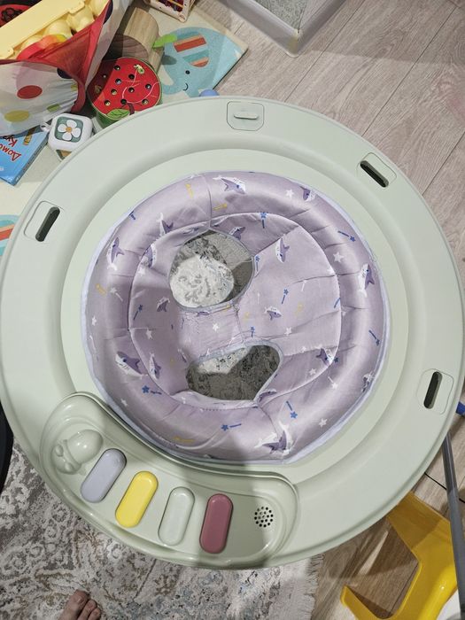 Продам ходунки для малышей