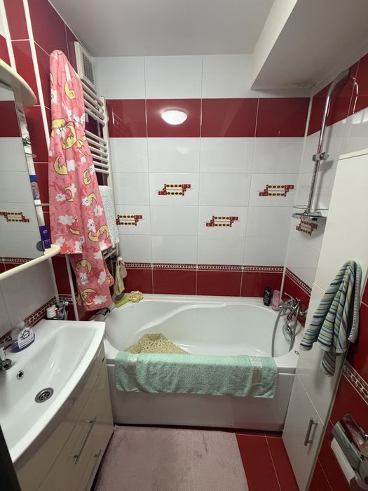 Vand Apartament 2 camere zona HCC scoala 7