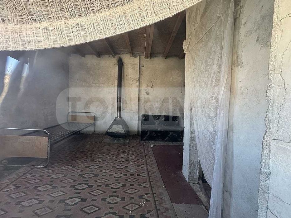 Просторна къща в село Сваленик