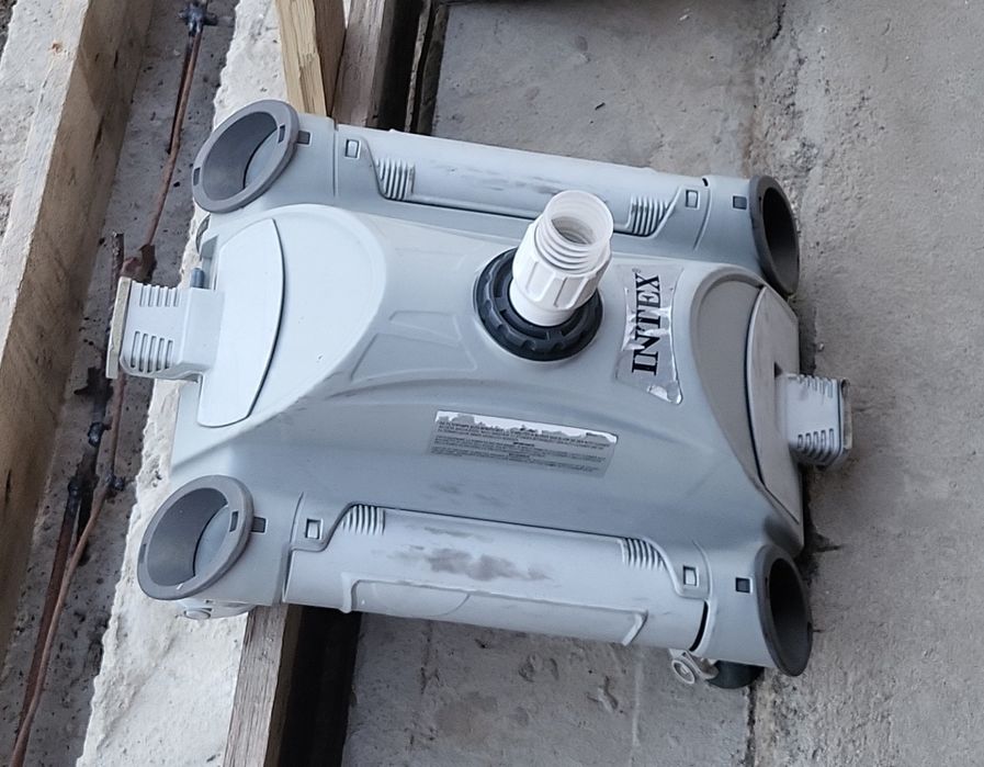 Aspirator piscina intex