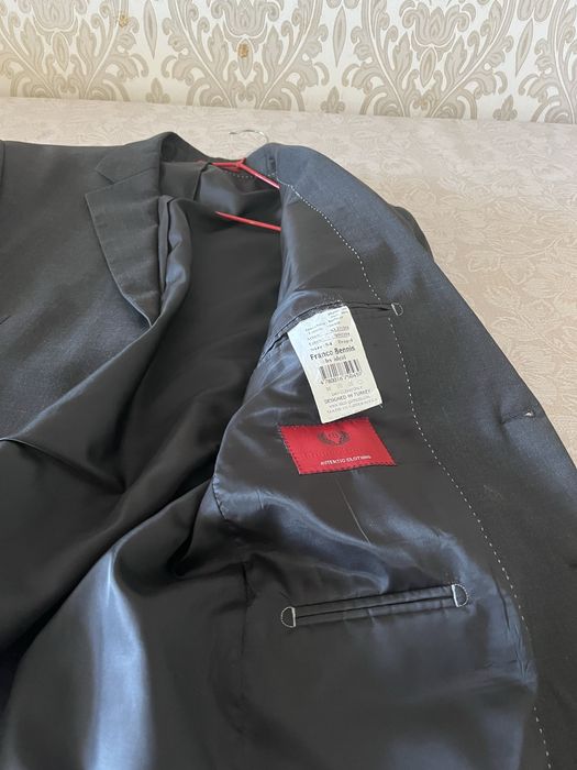 Пиджак  классический . Турция.  Размер 54 , подойдет и на 52( размер с