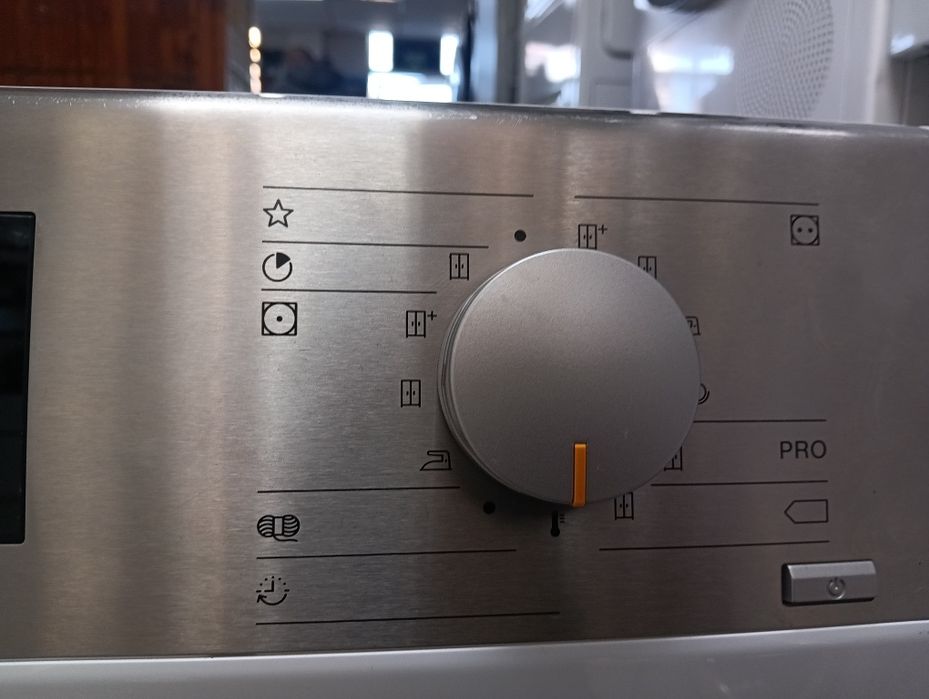 Професионална сушилня с термопомпа Миеле Miele Professional PDR 508HL