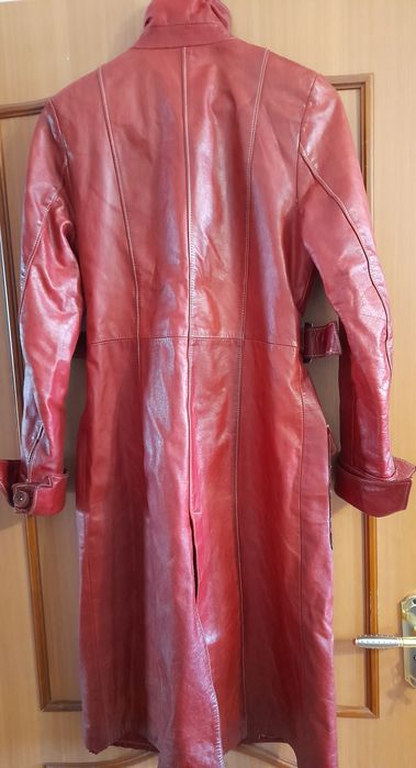 Женский кожанный плащ .