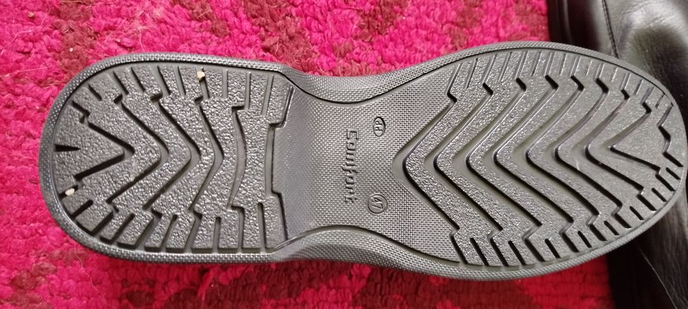 Продам мужские туфли