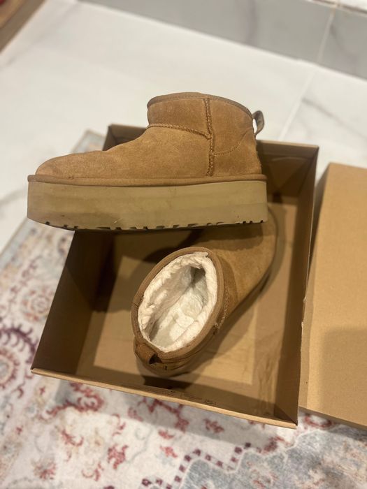 Женски боти “UGG”