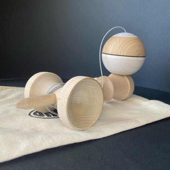 Kendama Da Originz White Halfsplit Nu:Shape