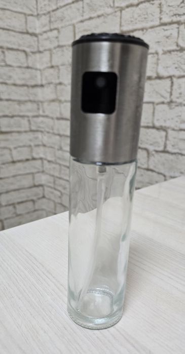 Бутылка-спрей для масла.