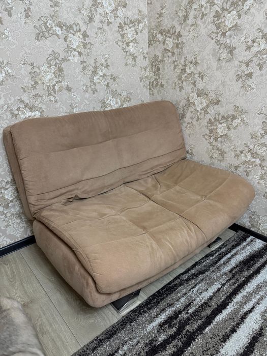 Продам диван + два кресла