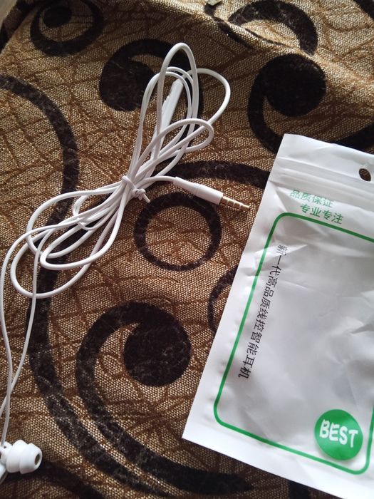 Продаётся наушники