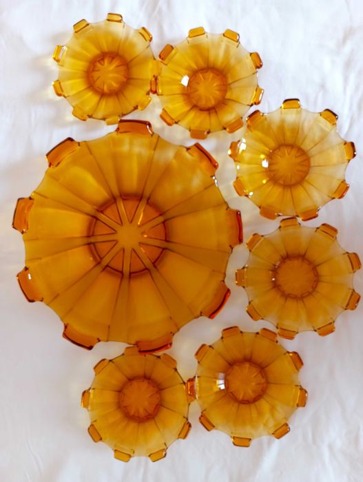 Стъклен сервиз за торта и сладкиши