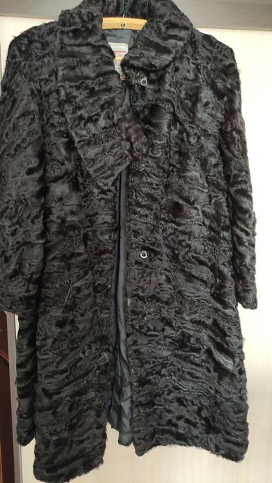 Продам .Шуба каракуль