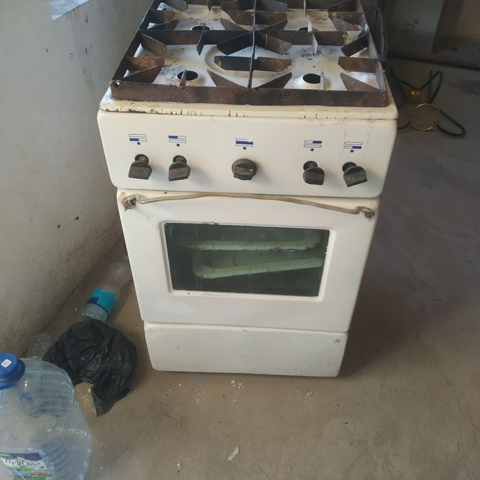 Hamyonbob gaz plitasi sotiladi