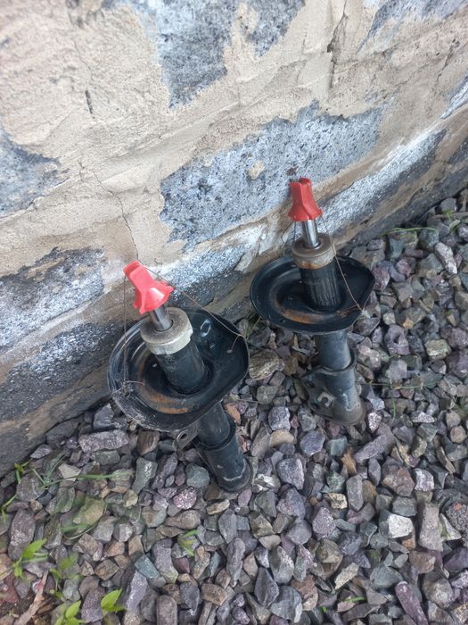 Стойки лада ВЕСТА.