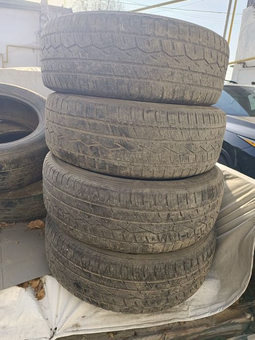 Продам комплект 245 60 r18