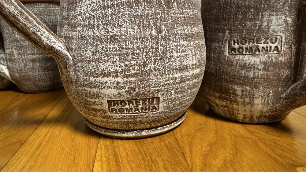 Set carafa si 6 cani traditionale ceramica Horezu