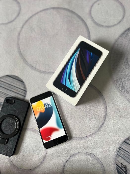 Айфон се iphone se 64гб