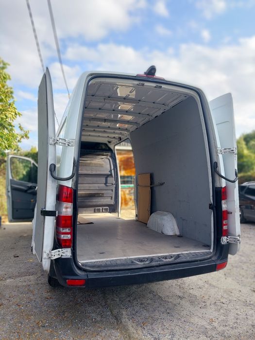 Транспортни услуги с бус 3,5 тона. ЕВРО 6 в цялата страна.  24/7.