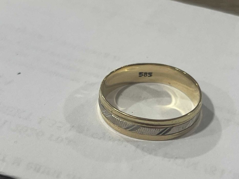 Златен пръстен тип халка 3.2гр