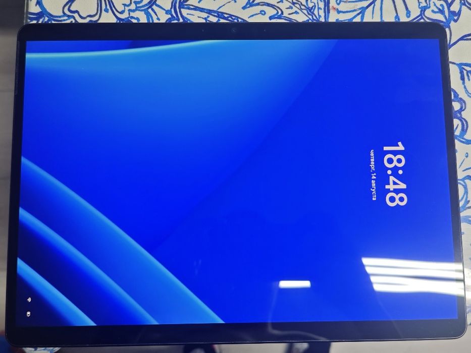 Планшет Microsoft Surface Pro 9 16 13 дюйм 16 Гб/256 Гб черный