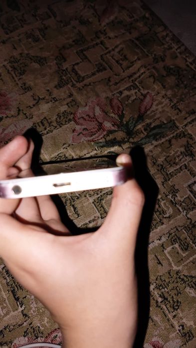 Iphone 5s в хорошом состояние