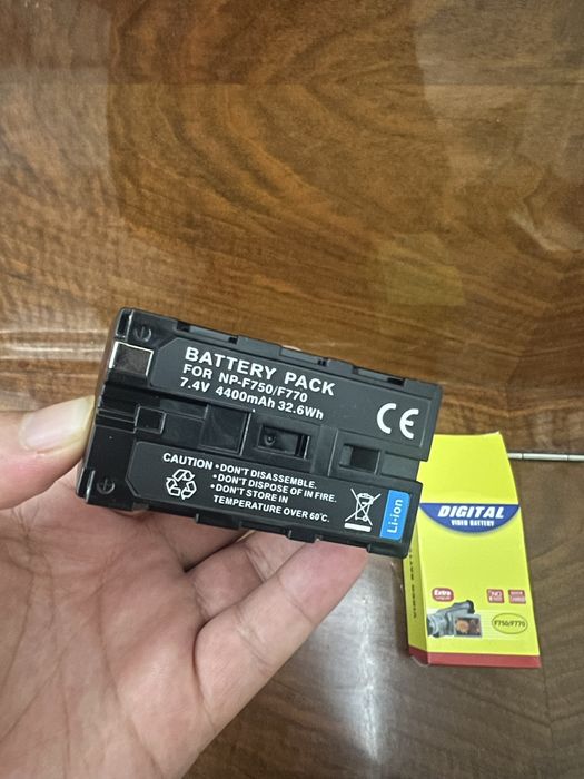 Batareyka NP-F750 yangi